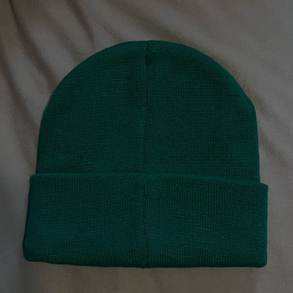 Green winter beanie - Picture 2 of 2